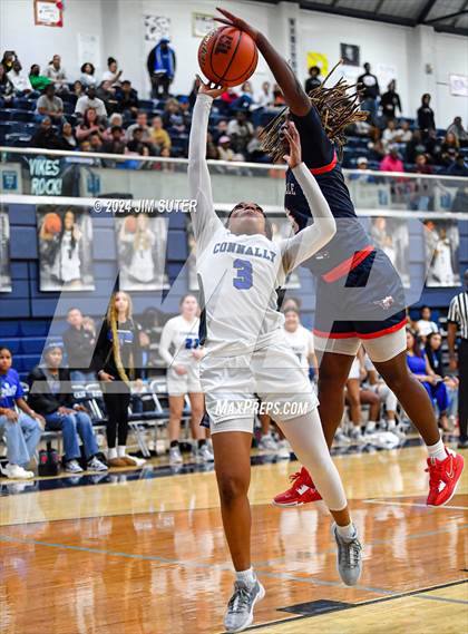 Thumbnail 2 in Madisonville vs Connally (UIL 4A Reg III Semifinal) photogallery.