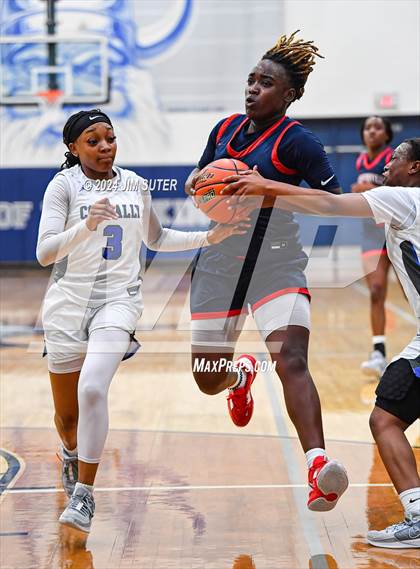 Thumbnail 1 in Madisonville vs Connally (UIL 4A Reg III Semifinal) photogallery.