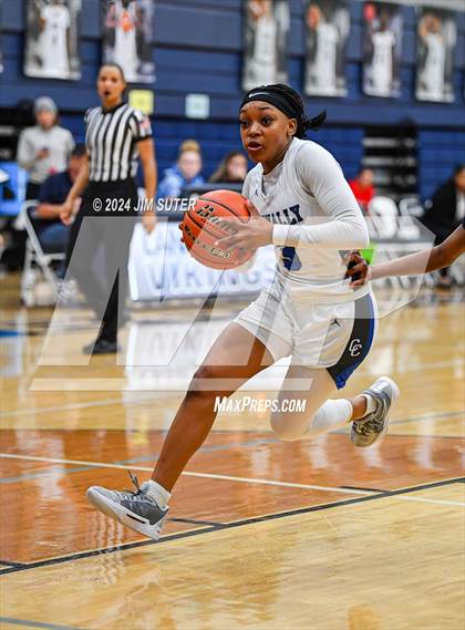 Thumbnail 2 in Madisonville vs Connally (UIL 4A Reg III Semifinal) photogallery.