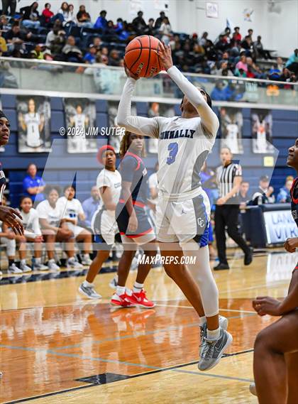 Thumbnail 3 in Madisonville vs Connally (UIL 4A Reg III Semifinal) photogallery.