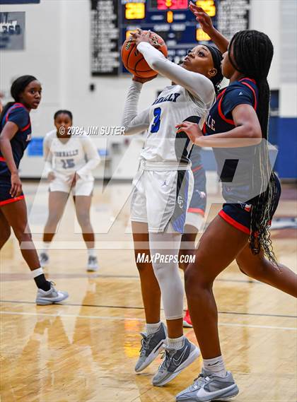 Thumbnail 3 in Madisonville vs Connally (UIL 4A Reg III Semifinal) photogallery.