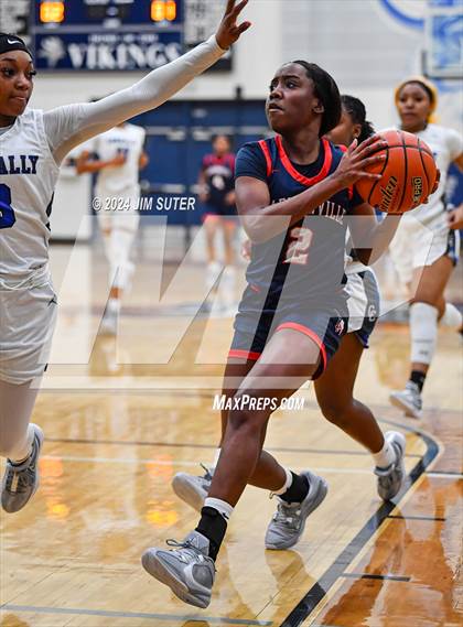 Thumbnail 2 in Madisonville vs Connally (UIL 4A Reg III Semifinal) photogallery.