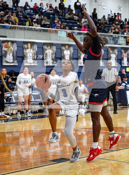 Thumbnail 3 in Madisonville vs Connally (UIL 4A Reg III Semifinal) photogallery.