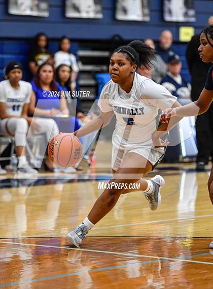 Thumbnail 2 in Madisonville vs Connally (UIL 4A Reg III Semifinal) photogallery.