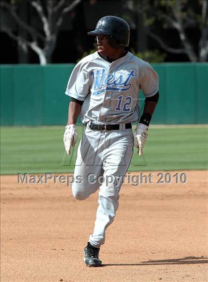 Thumbnail 2 in West Adams Prep vs. Maywood Academy (CIF LACS D3 Final) photogallery.