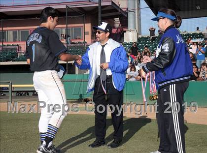 Thumbnail 2 in West Adams Prep vs. Maywood Academy (CIF LACS D3 Final) photogallery.
