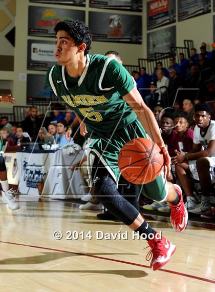 Thumbnail 3 in Pebblebrook vs. Damien (MaxPreps Holiday Classic) photogallery.