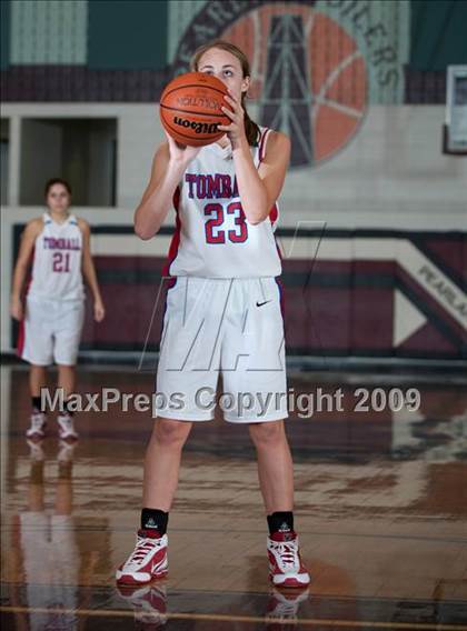 Thumbnail 3 in Tomball vs. Klein Collins  (McDonalds Texas Invitational) photogallery.
