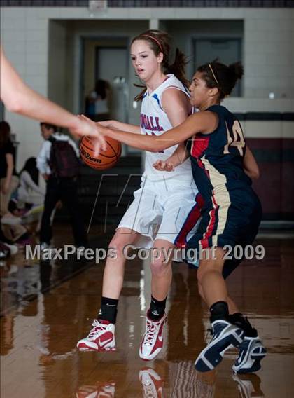 Thumbnail 1 in Tomball vs. Klein Collins  (McDonalds Texas Invitational) photogallery.