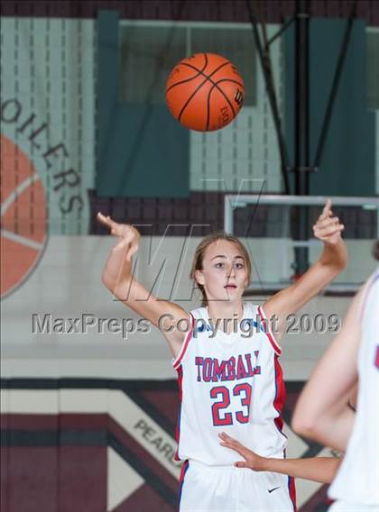 Thumbnail 2 in Tomball vs. Klein Collins  (McDonalds Texas Invitational) photogallery.