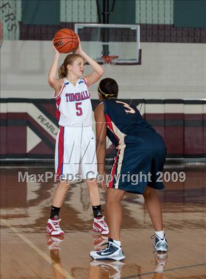 Thumbnail 2 in Tomball vs. Klein Collins  (McDonalds Texas Invitational) photogallery.