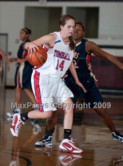 Thumbnail 3 in Tomball vs. Klein Collins  (McDonalds Texas Invitational) photogallery.