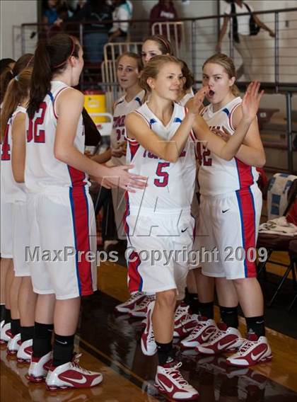 Thumbnail 3 in Tomball vs. Klein Collins  (McDonalds Texas Invitational) photogallery.