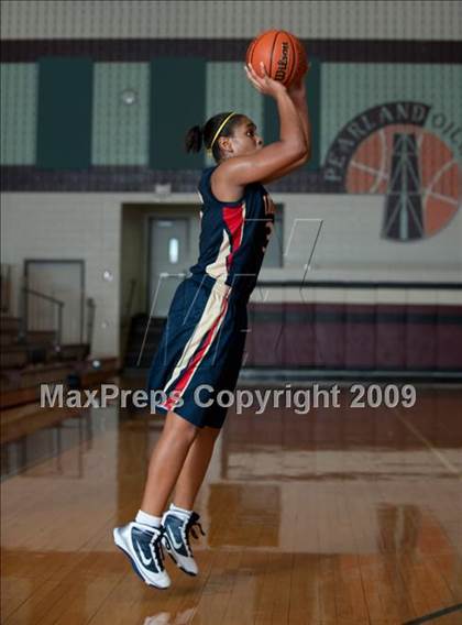 Thumbnail 3 in Tomball vs. Klein Collins  (McDonalds Texas Invitational) photogallery.