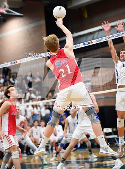 Thumbnail 2 in Chandler vs. Mountain View (AIA 6A Final) photogallery.