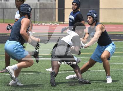 Thumbnail 3 in Orange vs. Saugus (Huntington Beach Tournament) photogallery.