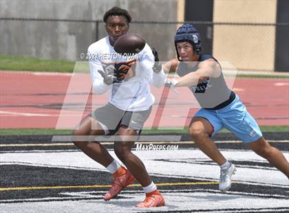 Thumbnail 3 in Orange vs. Saugus (Huntington Beach Tournament) photogallery.