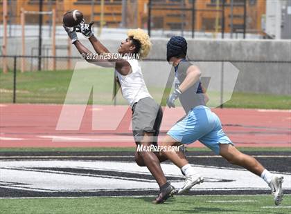 Thumbnail 1 in Orange vs. Saugus (Huntington Beach Tournament) photogallery.