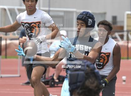 Thumbnail 3 in Orange vs. Saugus (Huntington Beach Tournament) photogallery.