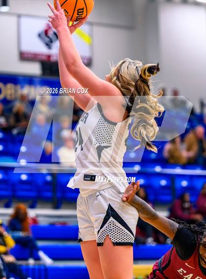 Thumbnail 1 in Jasper vs Earle (Lendel Thomas Classic) photogallery.