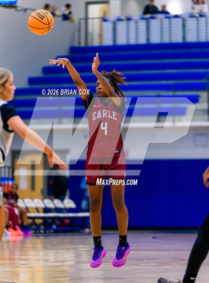 Thumbnail 3 in Jasper vs Earle (Lendel Thomas Classic) photogallery.