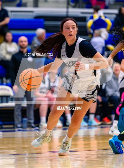 Thumbnail 3 in Jasper vs Earle (Lendel Thomas Classic) photogallery.