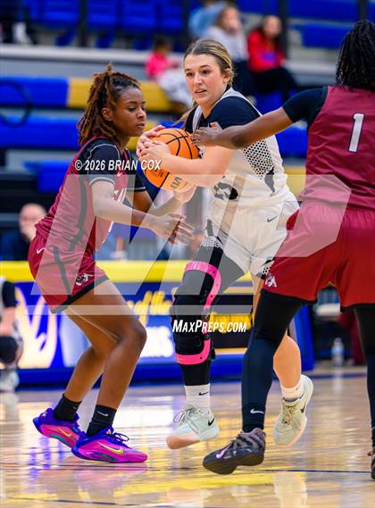 Thumbnail 2 in Jasper vs Earle (Lendel Thomas Classic) photogallery.