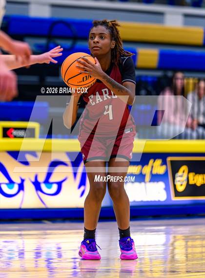 Thumbnail 3 in Jasper vs Earle (Lendel Thomas Classic) photogallery.