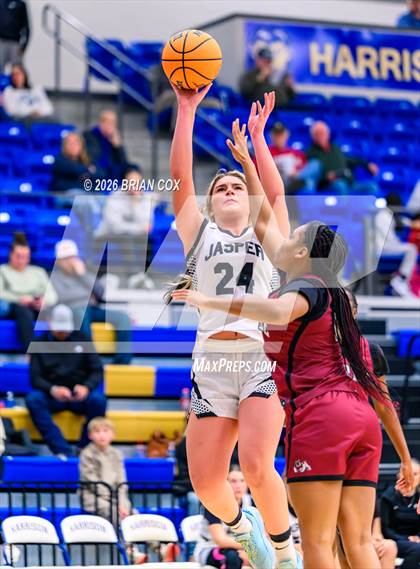 Thumbnail 3 in Jasper vs Earle (Lendel Thomas Classic) photogallery.