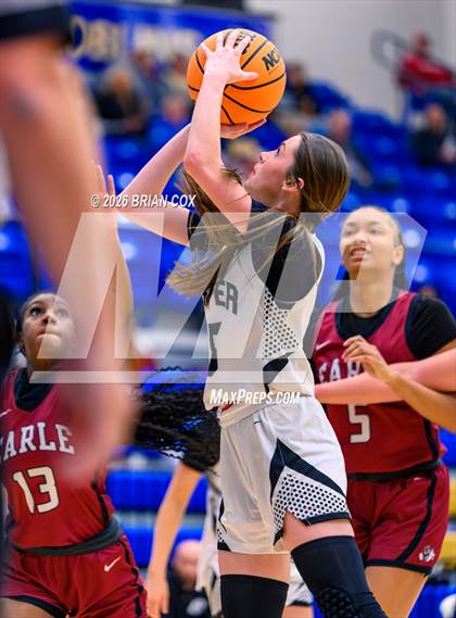 Thumbnail 3 in Jasper vs Earle (Lendel Thomas Classic) photogallery.