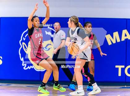 Thumbnail 3 in Jasper vs Earle (Lendel Thomas Classic) photogallery.