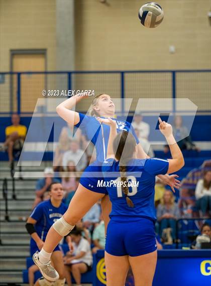 Thumbnail 2 in MacArthur @ Alamo Heights photogallery.
