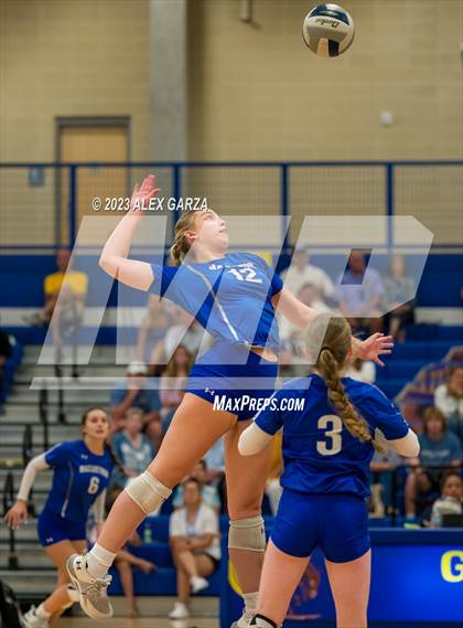 Thumbnail 1 in MacArthur @ Alamo Heights photogallery.