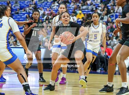 Thumbnail 3 in Boswell vs. Fort Bend Hightower (UIL 6A Basketball Division II Final) photogallery.