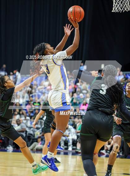 Thumbnail 1 in Boswell vs. Fort Bend Hightower (UIL 6A Basketball Division II Final) photogallery.