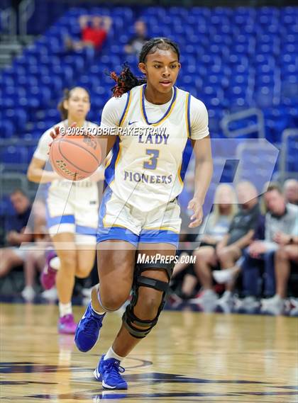 Thumbnail 2 in Boswell vs. Fort Bend Hightower (UIL 6A Basketball Division II Final) photogallery.