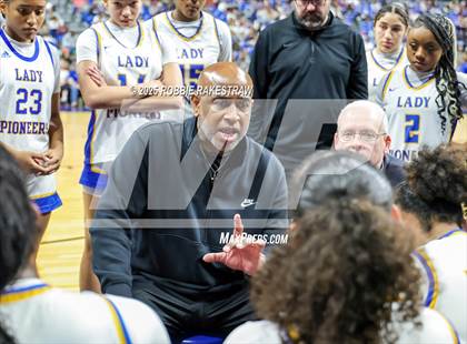 Thumbnail 2 in Boswell vs. Fort Bend Hightower (UIL 6A Basketball Division II Final) photogallery.