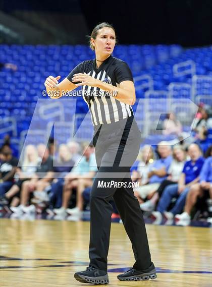 Thumbnail 2 in Boswell vs. Fort Bend Hightower (UIL 6A Basketball Division II Final) photogallery.