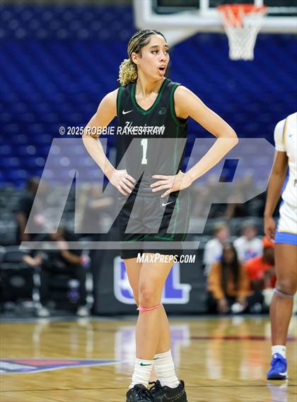 Thumbnail 1 in Boswell vs. Fort Bend Hightower (UIL 6A Basketball Division II Final) photogallery.