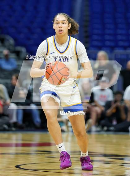 Thumbnail 2 in Boswell vs. Fort Bend Hightower (UIL 6A Basketball Division II Final) photogallery.
