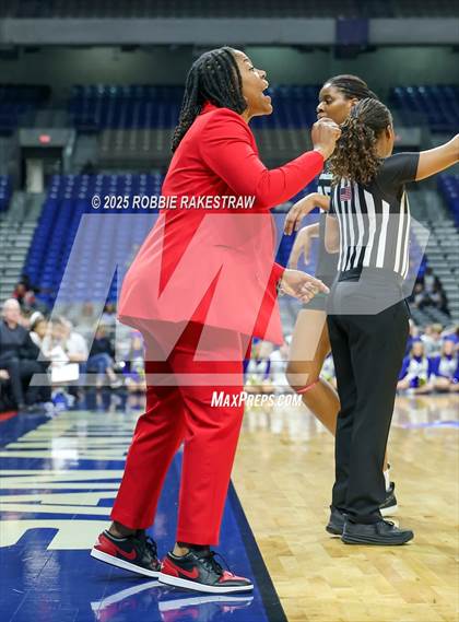 Thumbnail 2 in Boswell vs. Fort Bend Hightower (UIL 6A Basketball Division II Final) photogallery.