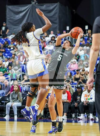 Thumbnail 1 in Boswell vs. Fort Bend Hightower (UIL 6A Basketball Division II Final) photogallery.