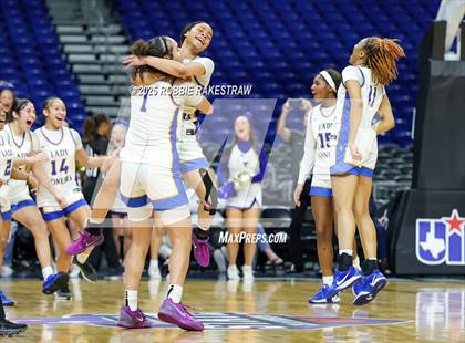 Thumbnail 3 in Boswell vs. Fort Bend Hightower (UIL 6A Basketball Division II Final) photogallery.