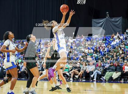 Thumbnail 1 in Boswell vs. Fort Bend Hightower (UIL 6A Basketball Division II Final) photogallery.