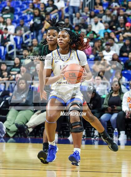 Thumbnail 2 in Boswell vs. Fort Bend Hightower (UIL 6A Basketball Division II Final) photogallery.