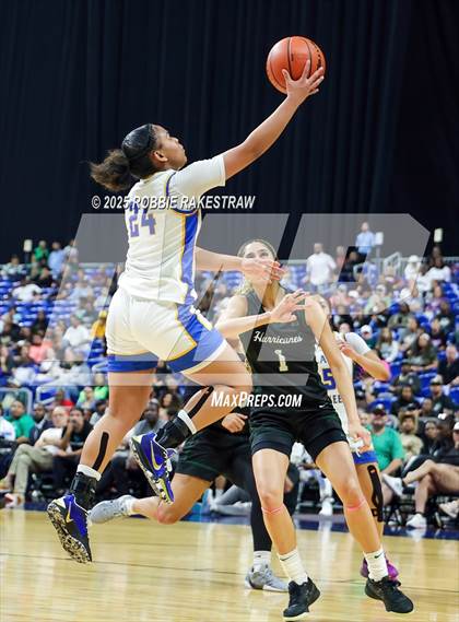 Thumbnail 1 in Boswell vs. Fort Bend Hightower (UIL 6A Basketball Division II Final) photogallery.