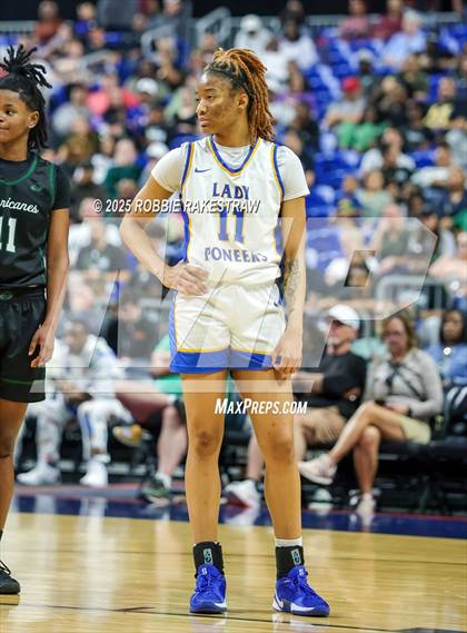 Thumbnail 3 in Boswell vs. Fort Bend Hightower (UIL 6A Basketball Division II Final) photogallery.