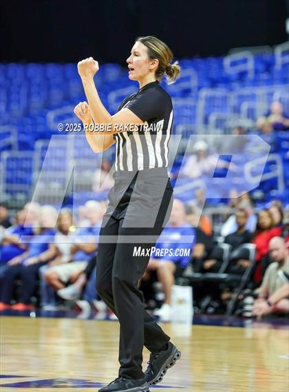 Thumbnail 1 in Boswell vs. Fort Bend Hightower (UIL 6A Basketball Division II Final) photogallery.
