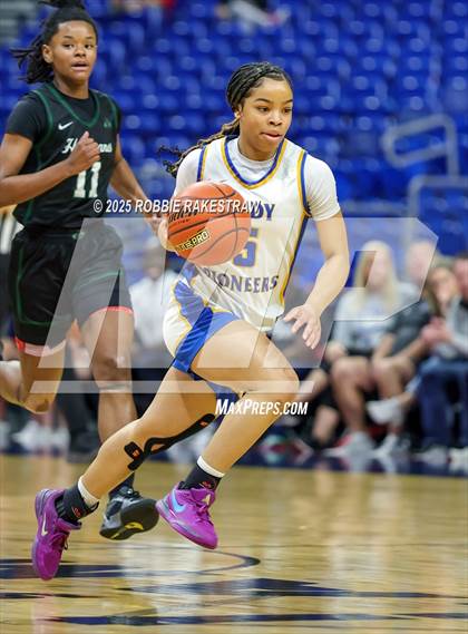 Thumbnail 3 in Boswell vs. Fort Bend Hightower (UIL 6A Basketball Division II Final) photogallery.