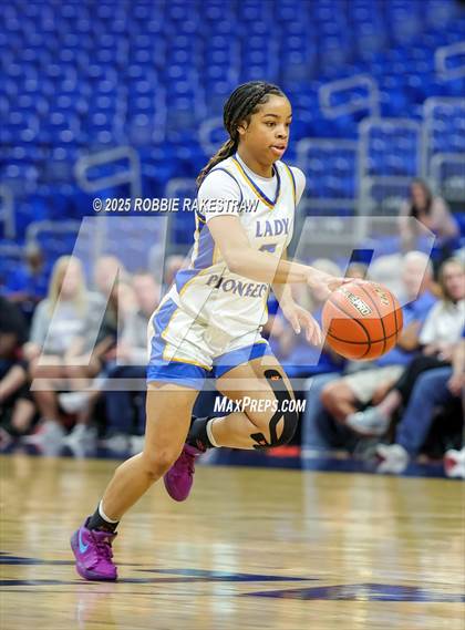 Thumbnail 1 in Boswell vs. Fort Bend Hightower (UIL 6A Basketball Division II Final) photogallery.